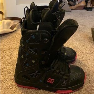 DC women’s snowboard boots